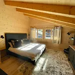 Charming With Splendid Views Near Gstaad *