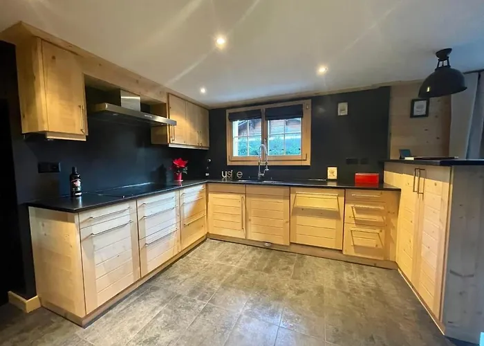 Villa Charming With Splendid Views Near Gstaad Lauenen